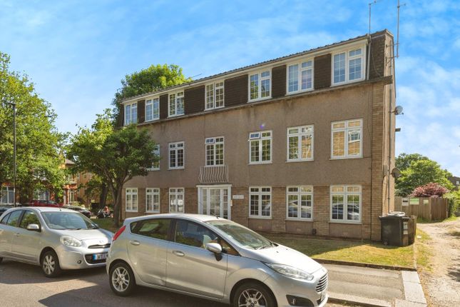 Waverley Road, Enfield EN2 1 bed apartment for sale