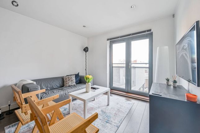 Jacobs Court, Plumbers Row... 1 bed flat for sale