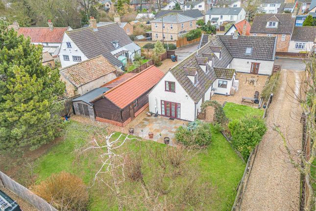 4 bed detached house