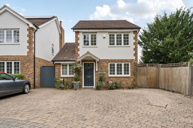 4 bed detached house