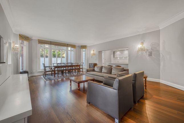 Lyndhurst Gardens, London, NW3 4 bed apartment for sale