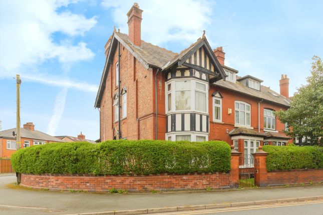 6 bedroom semi-detached house for sale
