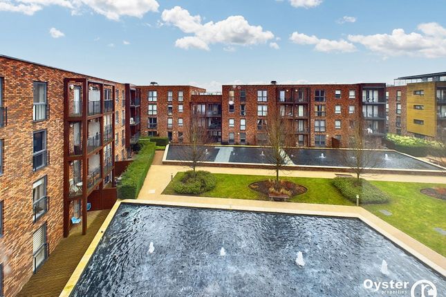 Howard Road, Stanmore, HA7 3 bed flat for sale