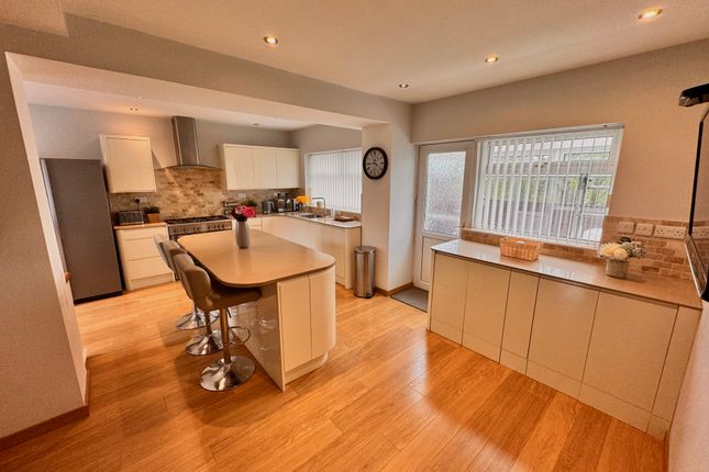 3 bed detached house