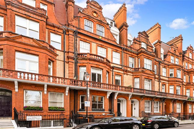 Draycott Place, London, SW3 3 bed maisonette for sale