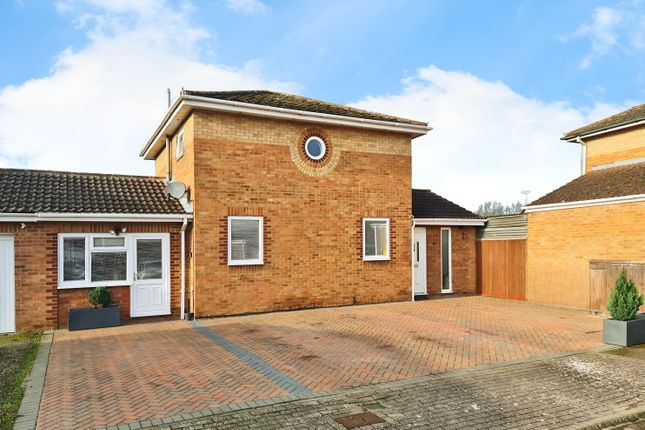 4 bedroom link detached house for sale