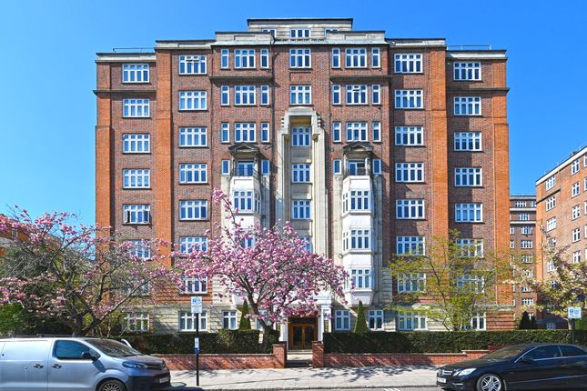 4 bed flat