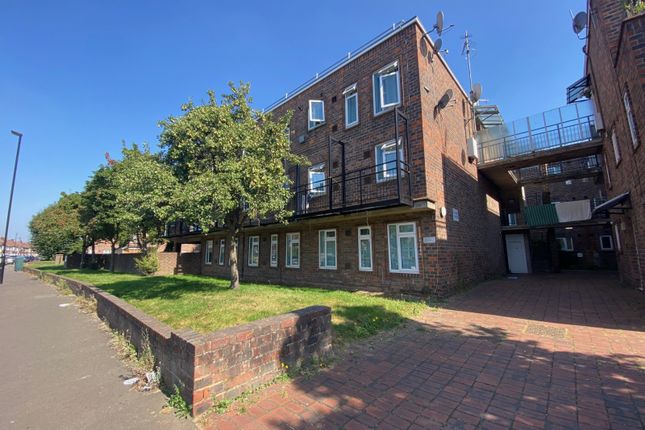 All Saints Court, TW5 9EN 3 bed flat for sale