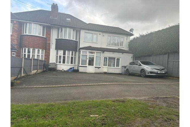 5 bed semi-detached house