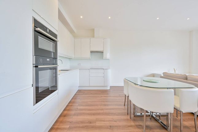 Kew Bridge Road, Brentford, TW8 2 bed flat for sale