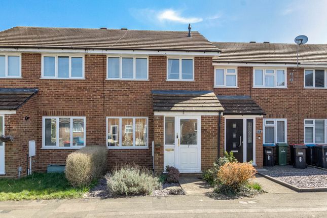 Petersham Close, Newport Pagnell MK16 3 bed terraced house for sale