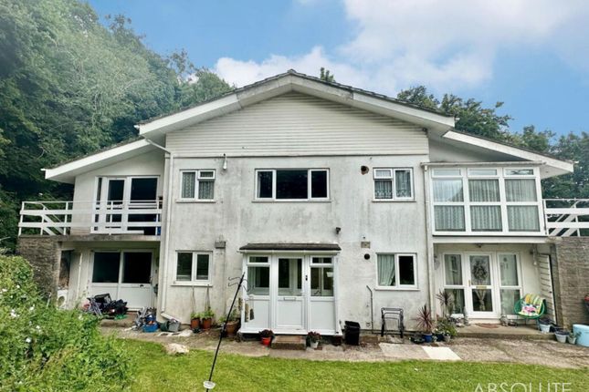 Wesley Close, Torquay, TQ2 2 bed flat for sale