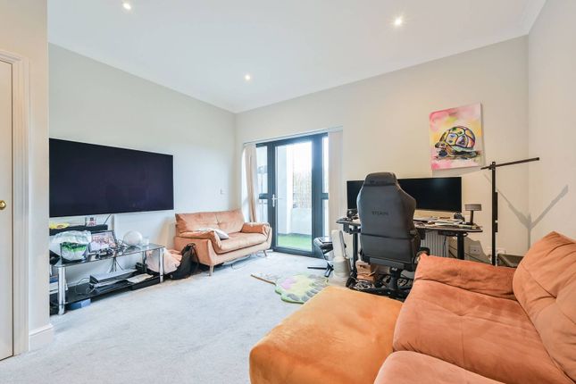3 bed flat