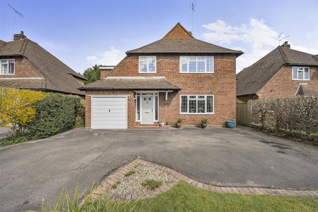 4 bed detached house