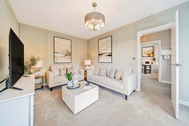 4 bed detached house