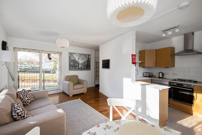 Marine Drive, Edinburgh EH5 3 bed flat for sale