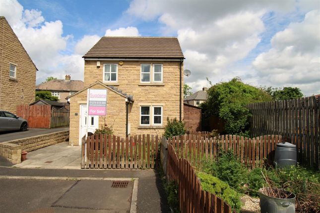 Lavell Mews, Eccleshill BD2 3 bed detached house for sale