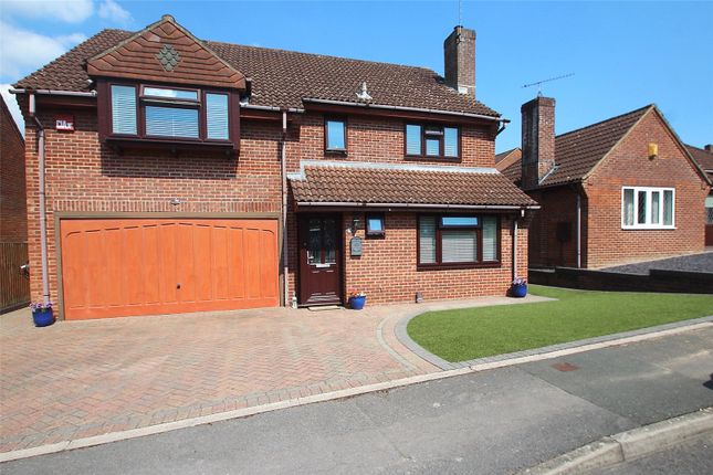 4 bed detached house