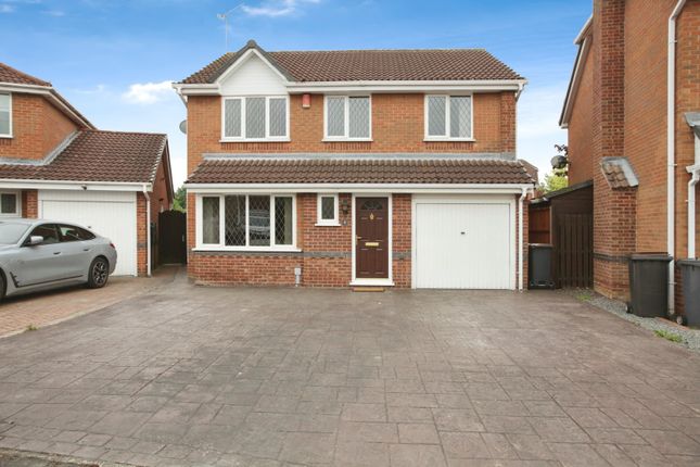 St. Ives Way, Warwickshire CV11 4 bed detached house for sale