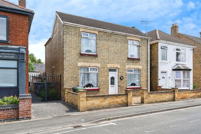 3 bed detached house