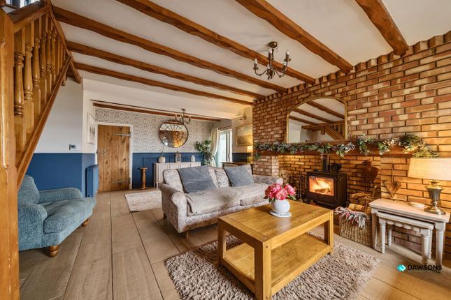 Engine Row, Penclawdd, Swansea 3 bed semi
