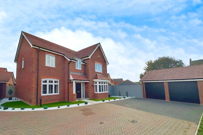 Elder Avenue, Wolverhampton WV11 5 bed detached house for sale