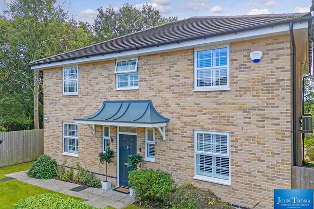 Cobmead Grove, Waltham Abbey EN9 5 bed detached house for sale
