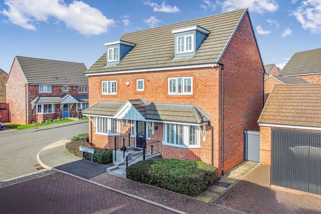 Peter Fursman Drive, Northampton NN6 5 bed detached house for sale