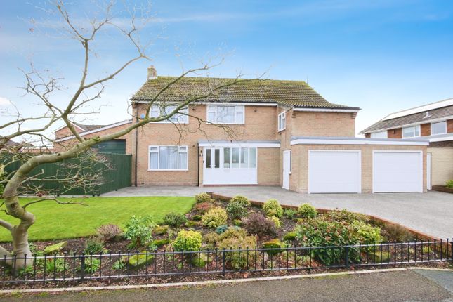 6 bedroom detached house for sale