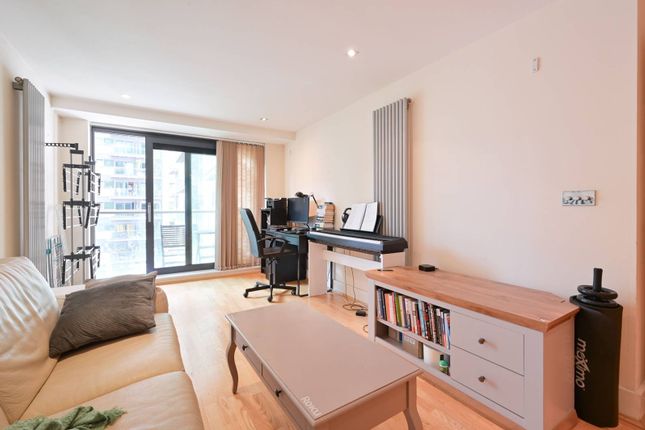 41 Millharbour, Canary Wharf, London... 2 bed flat for sale