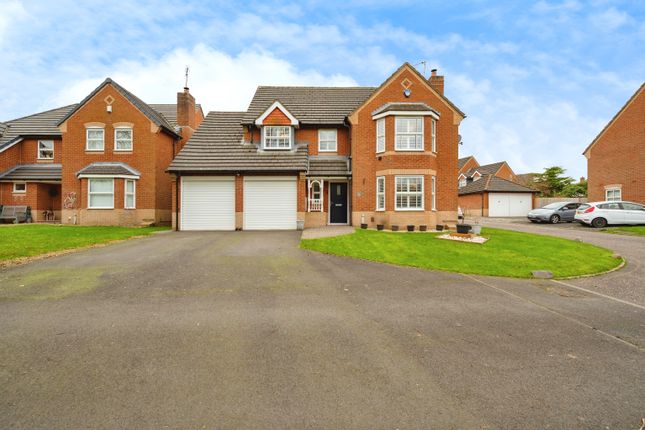 4 bed detached house