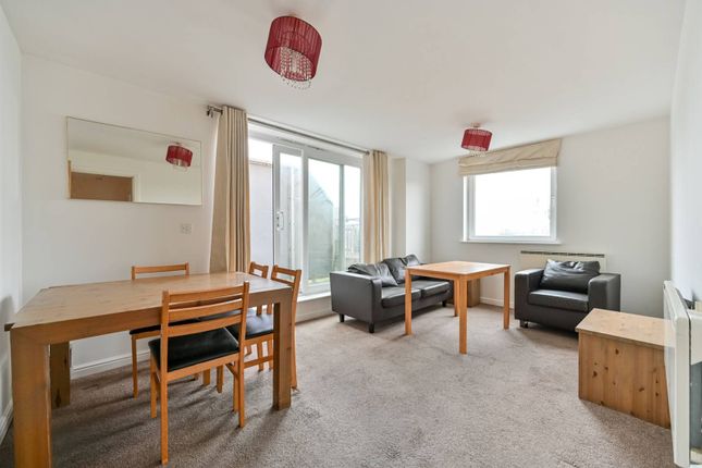 Wooldridge Close, Feltham, TW14 2 bed maisonette for sale