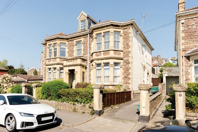 59 Logan Road, Bristol BS7 2 bed maisonette for sale