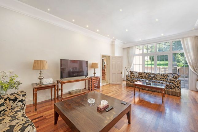 Finchley Road, Hampstead, London 3 bed flat for sale