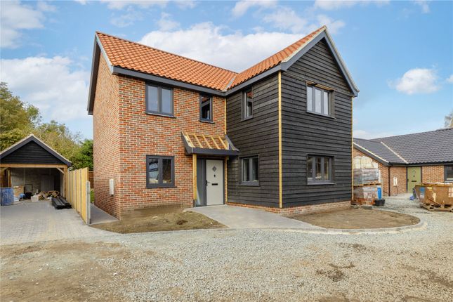 4 bed detached house