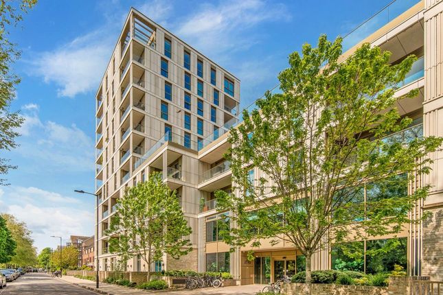 Downs Road, London E5 2 bed flat for sale