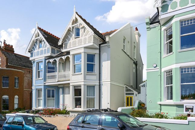 5 bedroom semi-detached house for sale