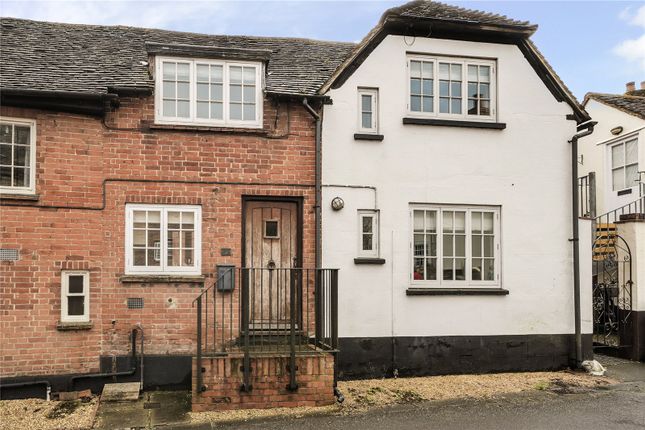 London Road, Odiham RG29 2 bed house for sale