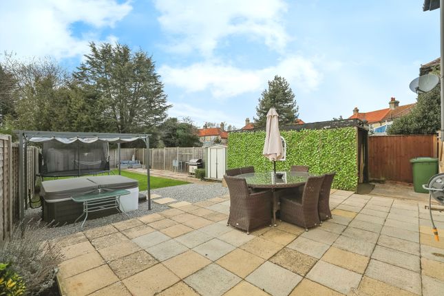 3 bed semi-detached house