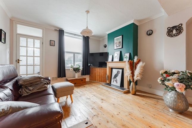 Wellington Road, Lowestoft, NR33 4 bed terraced house for sale