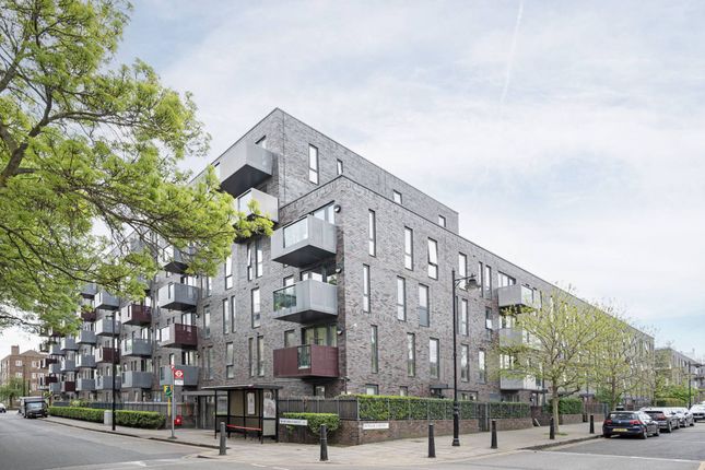Bovet Court, Harford Street, Stepney... 2 bed flat for sale