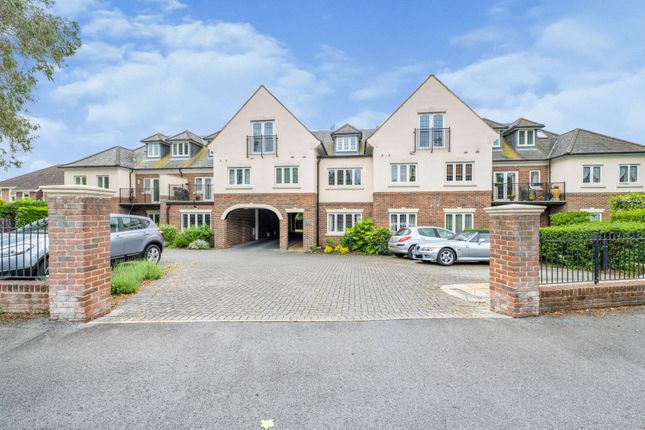 Heath Road, Southampton SO31 2 bed flat for sale