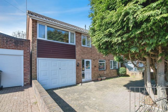 3 bed detached house