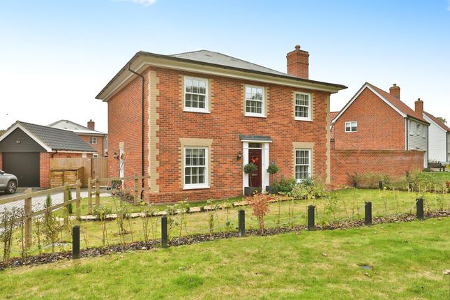 4 bed detached house