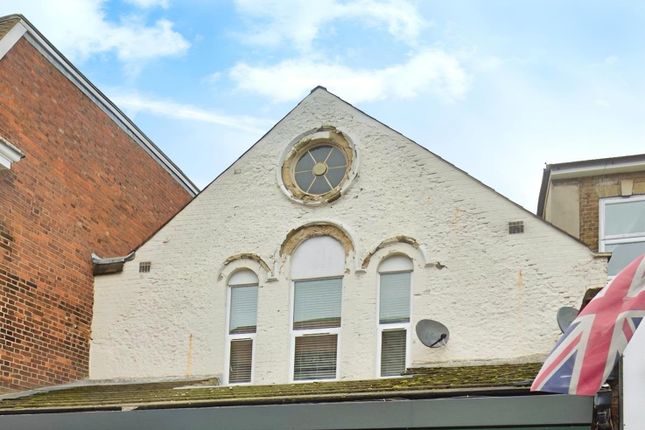 3 bed block of flats