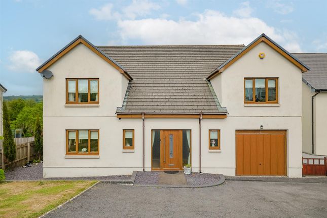 12 Clos Yr Afon, Kidwelly 4 bed detached house for sale