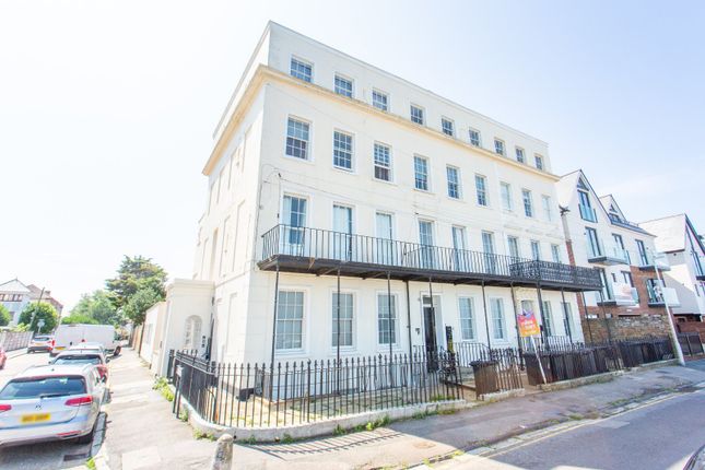 St. Georges Terrace, Herne Bay, CT6 2 bed flat for sale