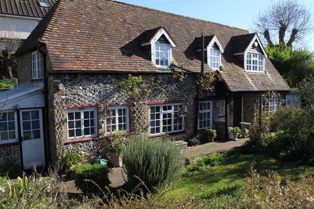St. Margaret's At Cliffe 3 bed detached house for sale