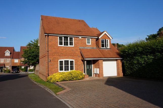 Thornybush Gardens, Medstead, GU34 4 bed detached house for sale