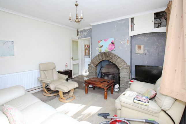 3 bed semi-detached house